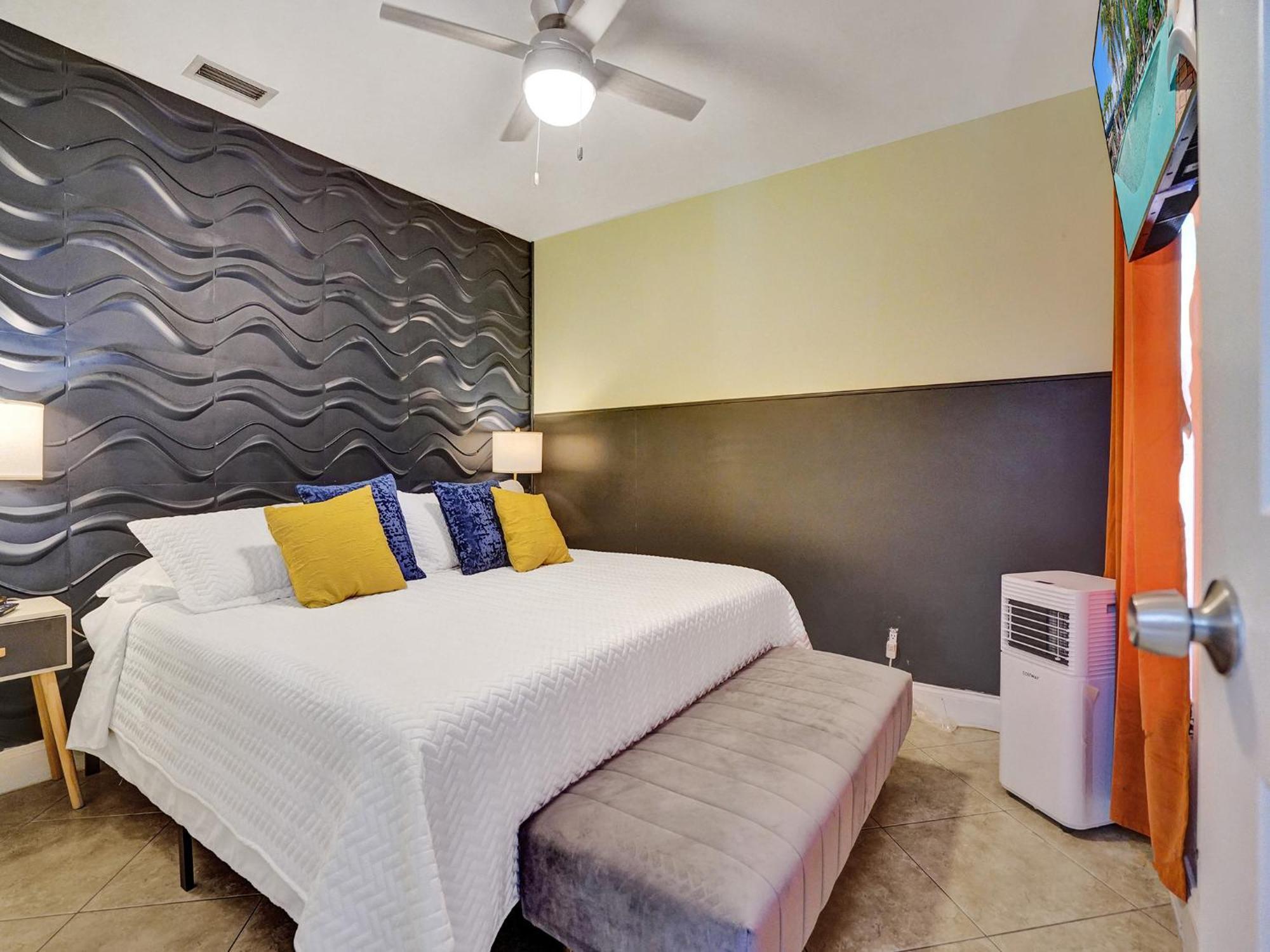 Large Gay Men'S 1 Bedroom W Gameroom Heated Pool Clothing Optional Окленд-Парк Экстерьер фото